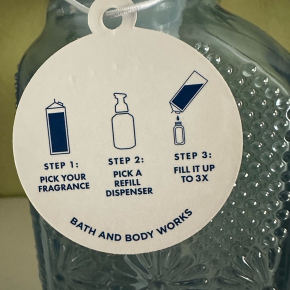 Bath & Body Works Light Blue Soap Dispenser - Picture 3 of 5